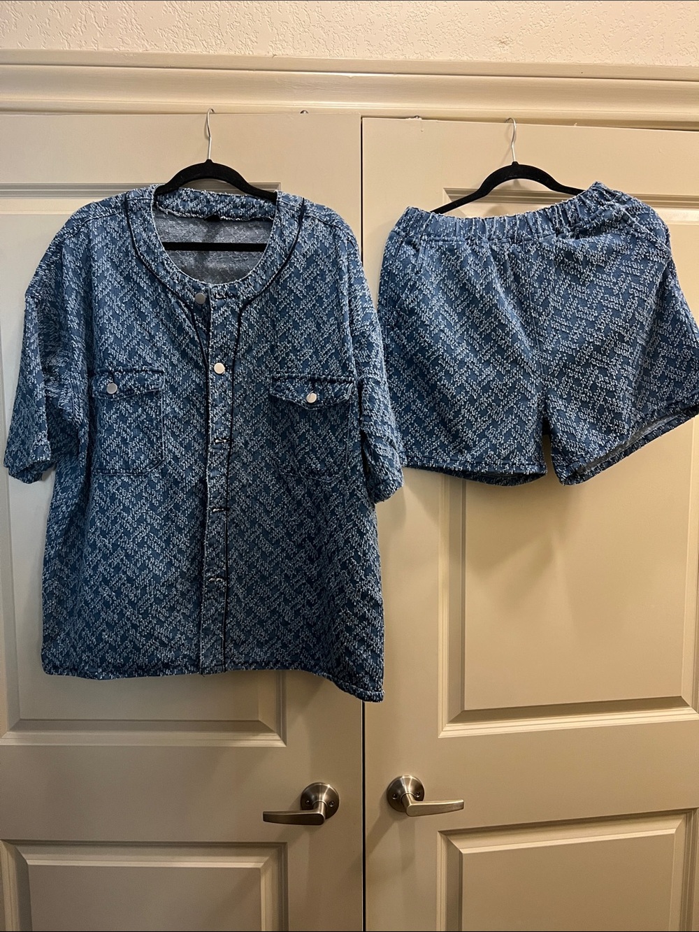 Dazy Blue Two-Piece Short Set - Textured Pattern Size XL